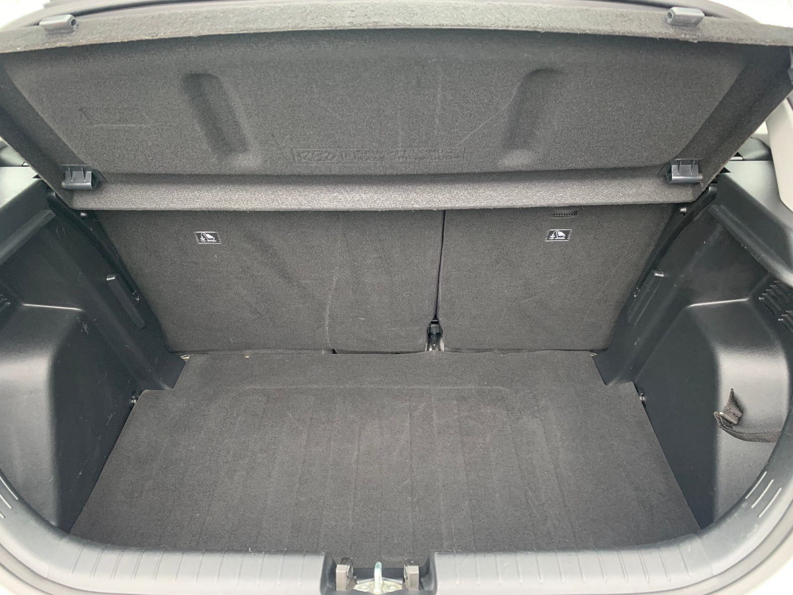 Hyundai i20 Comfort Autom. - Samsaru's Car Outlet