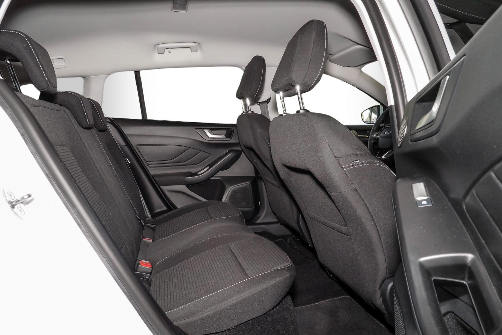 Ford Focus Turnier 1.5 EcoBlue Aut. Titanium-Sync 3 m