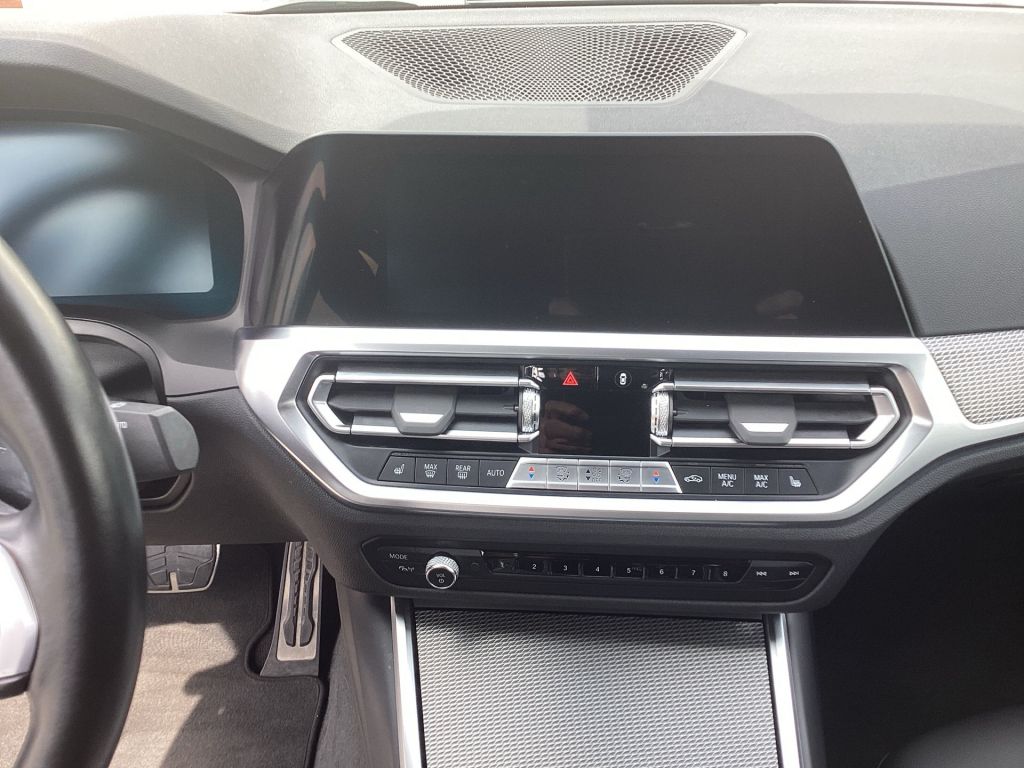 BMW 330e Aut. M Sport - Samsaru's Car Outlet