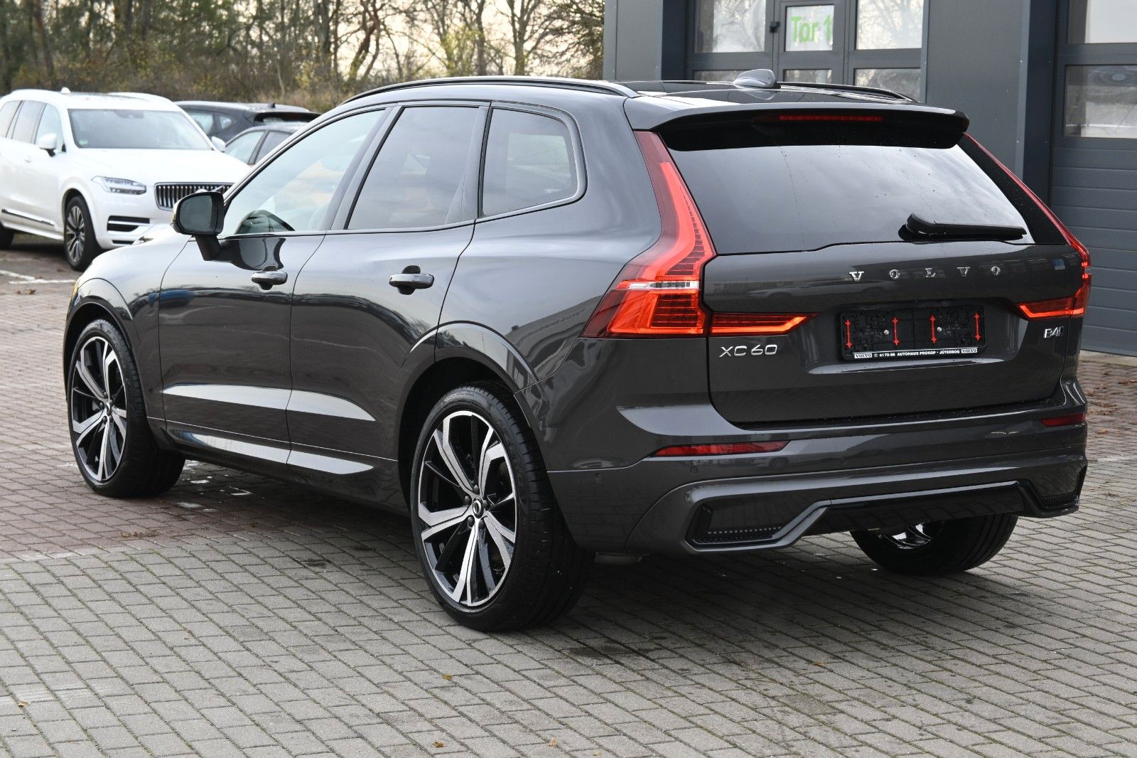 Volvo XC60 B4 AWD Ultimate Dark*LED*PANO*STHZ*