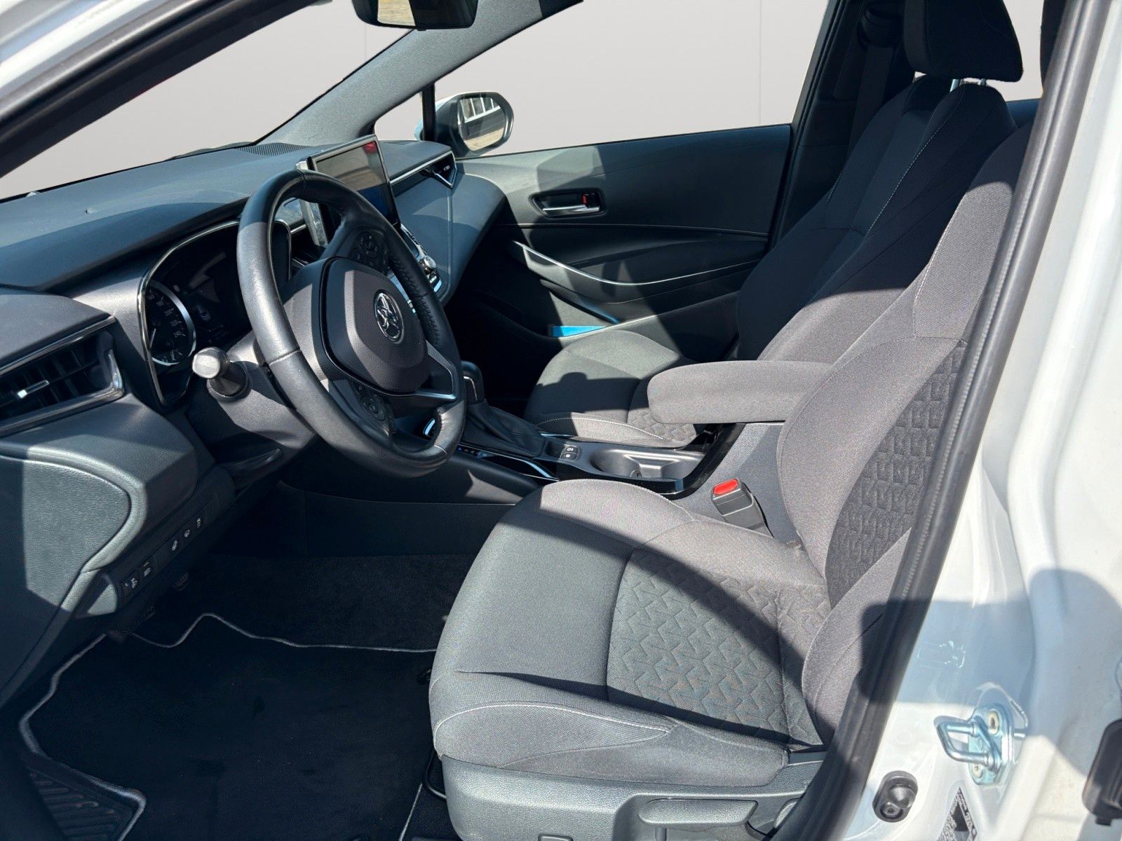 Toyota Corolla Touring Sports Hybrid Business Edition - Samsaru's Car Outlet