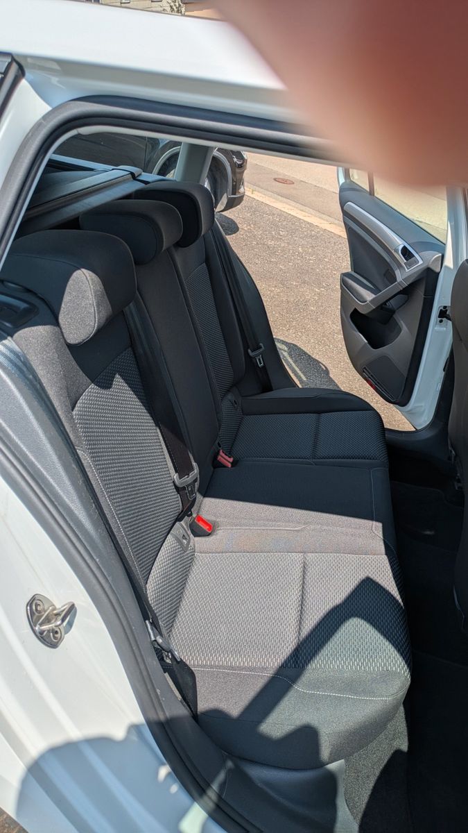 Volkswagen Golf VII Variant Trendline - Samsaru's Car Outlet