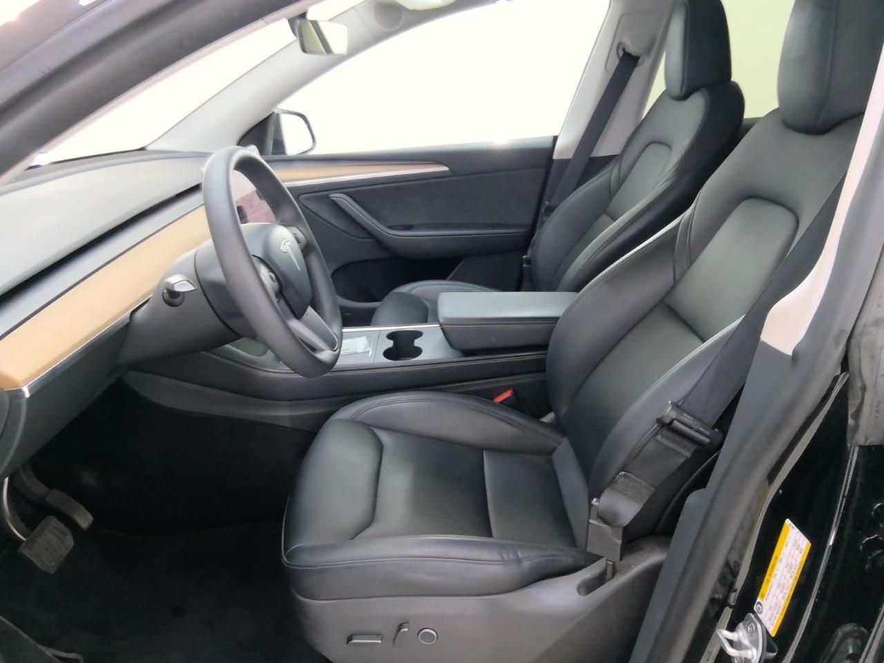 Tesla Model Y Standard RWD Plus 351pk 94.2% SoH [ TREK