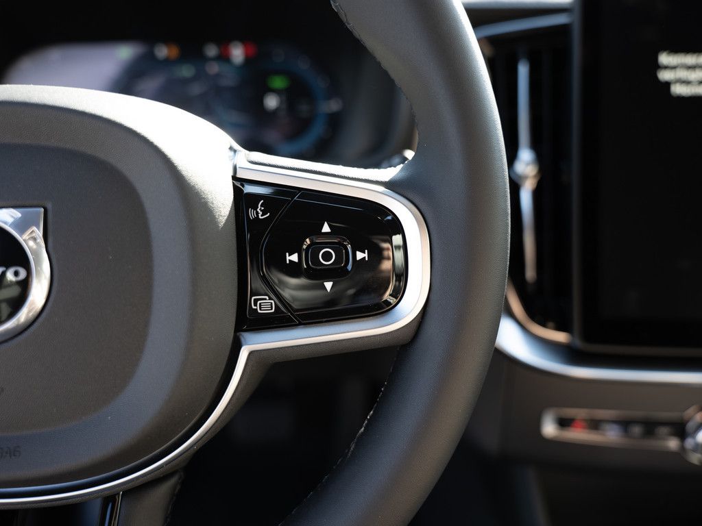 Volvo XC90 T8 Plus Dark Recharge AWD 7-SITZER FACEL.