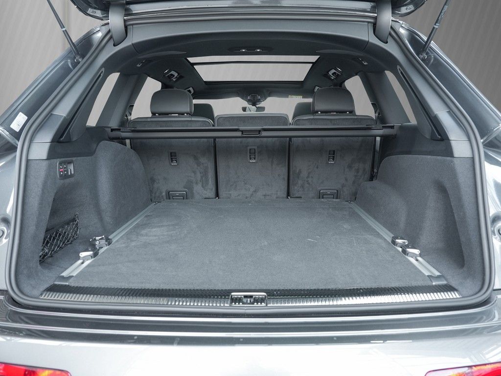 Audi Q7 60 TFSIe quattro S line