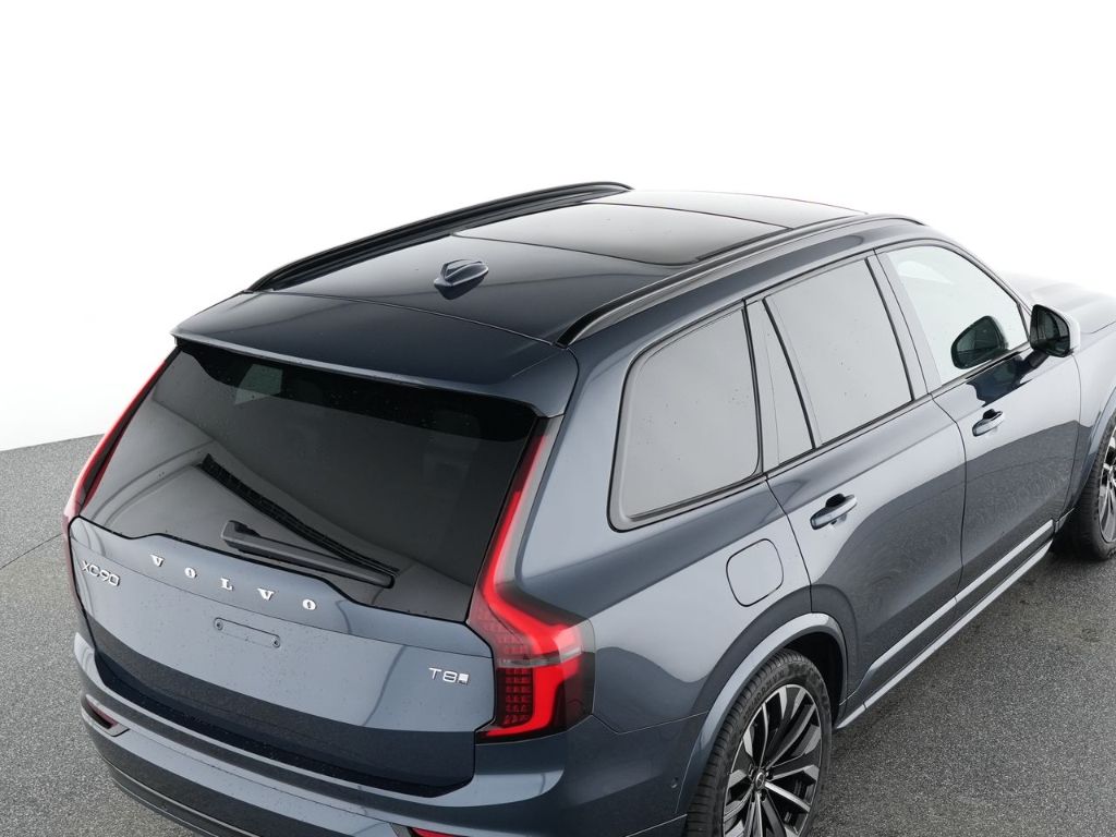 Volvo XC90 T8 Plus Dark Recharge Plug-In Hybrid AWD 7-