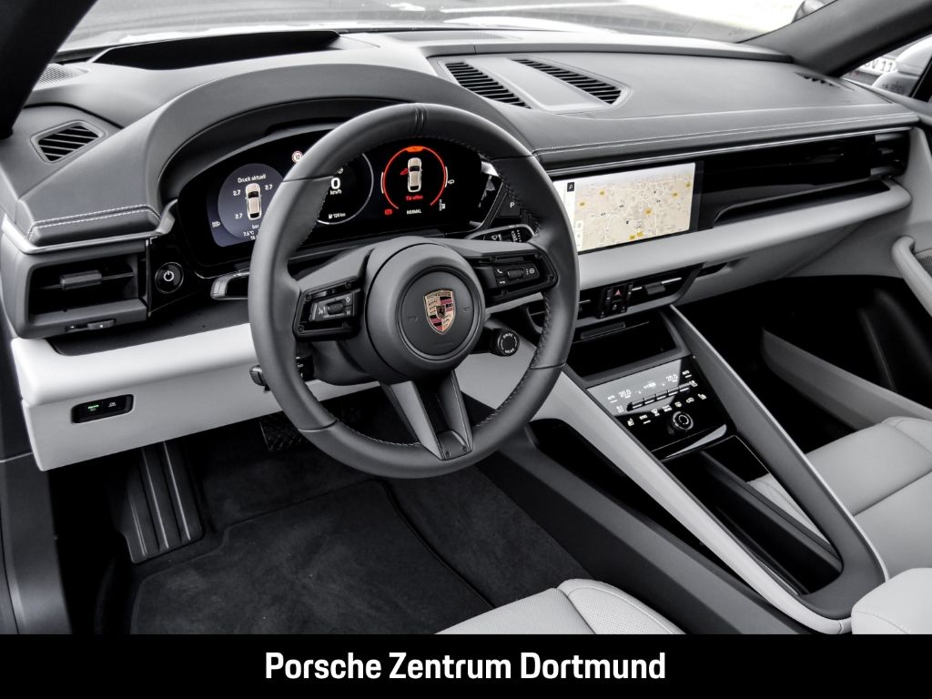 Porsche Macan 4 - Samsaru's Car Outlet