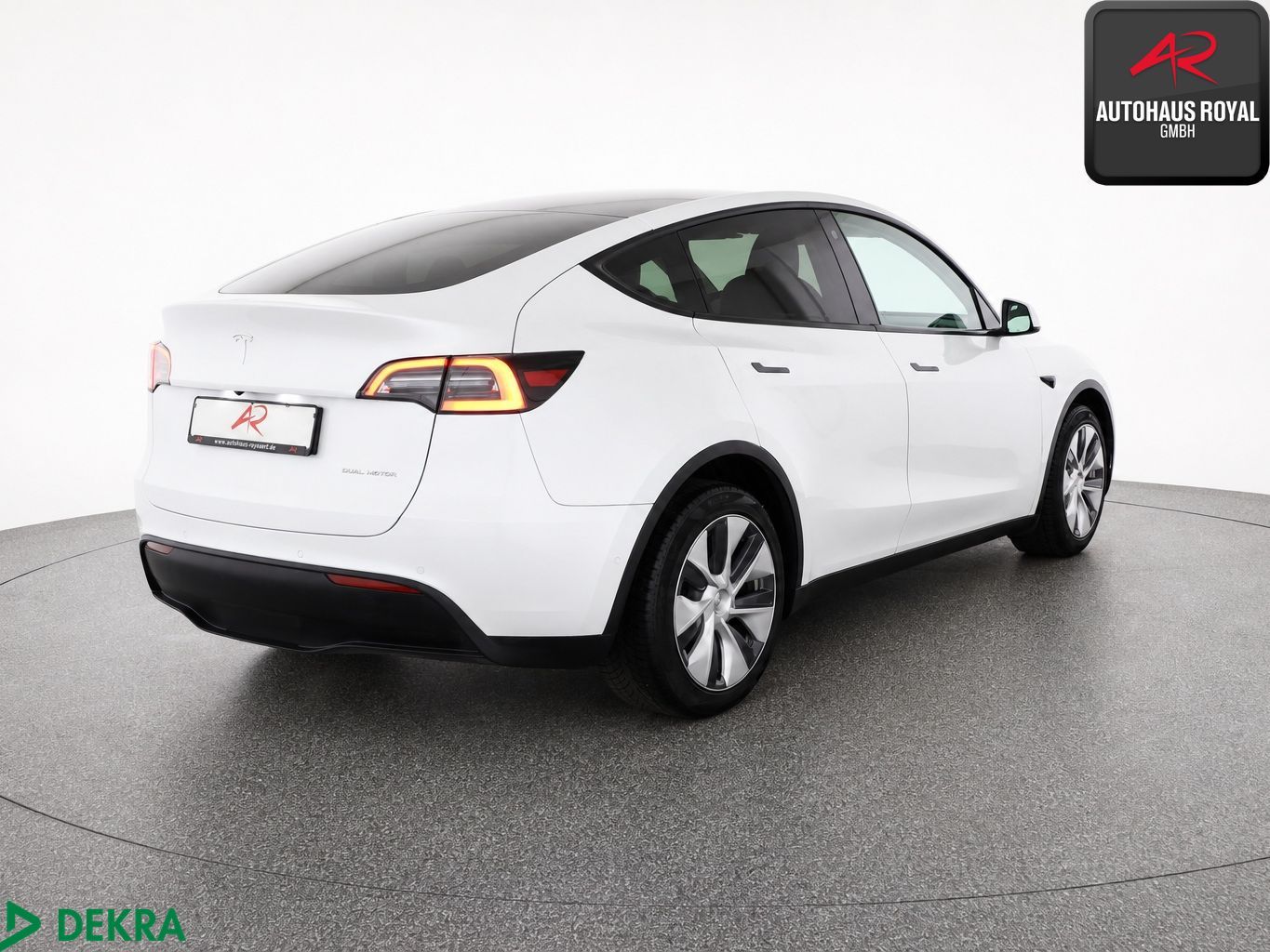 Tesla Model Y Long Range Dual AWD PANO,KEYLESS,360GRAD