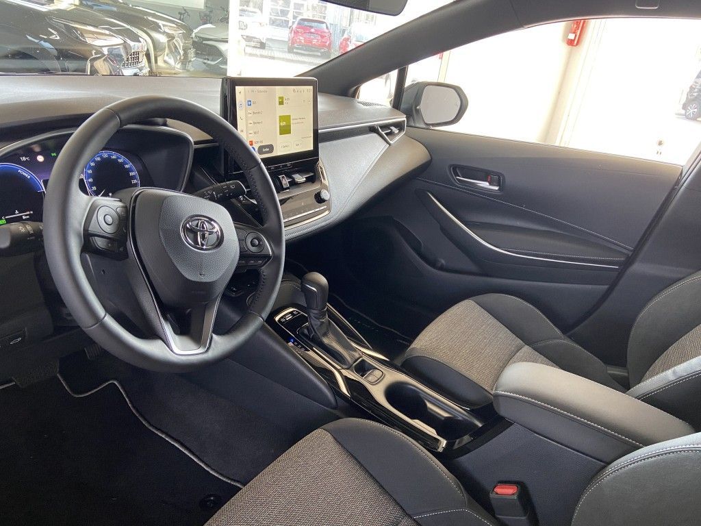 Toyota Corolla 2.0 Hybrid Touring Sports Teamplayer