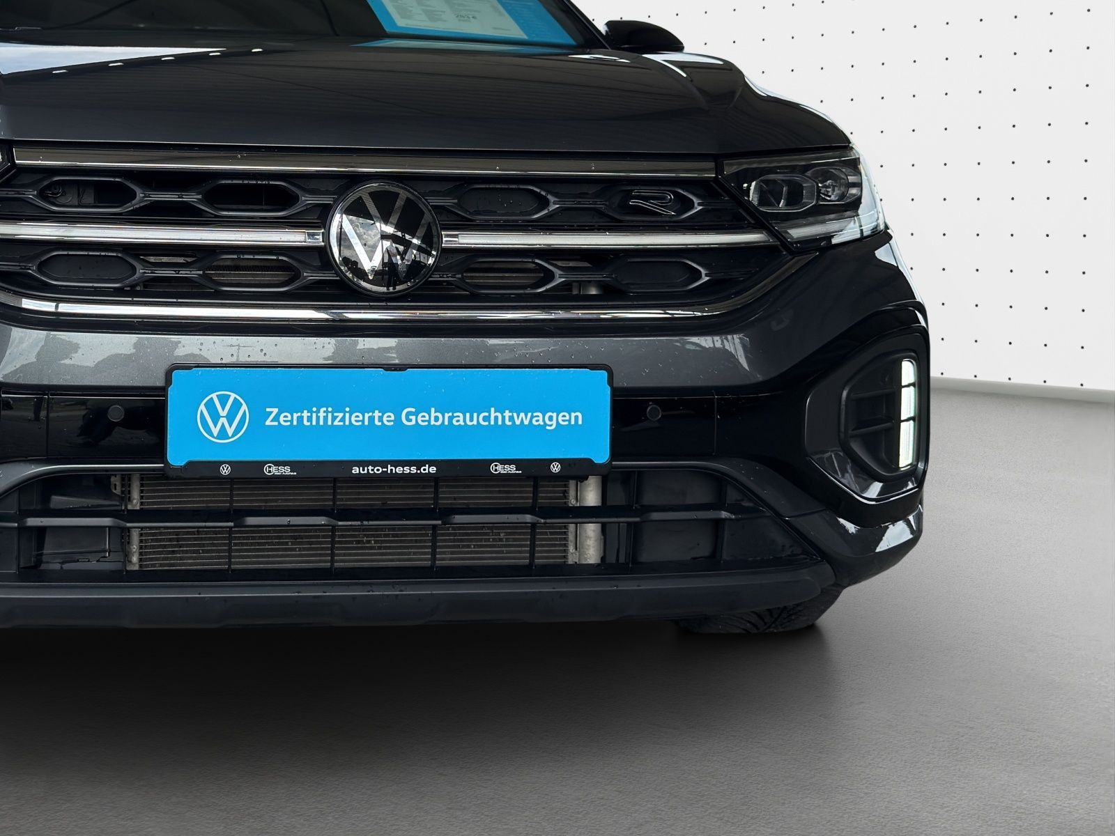 Volkswagen T-Roc R-Line 1.5 l TSI - Samsaru's Car Outlet