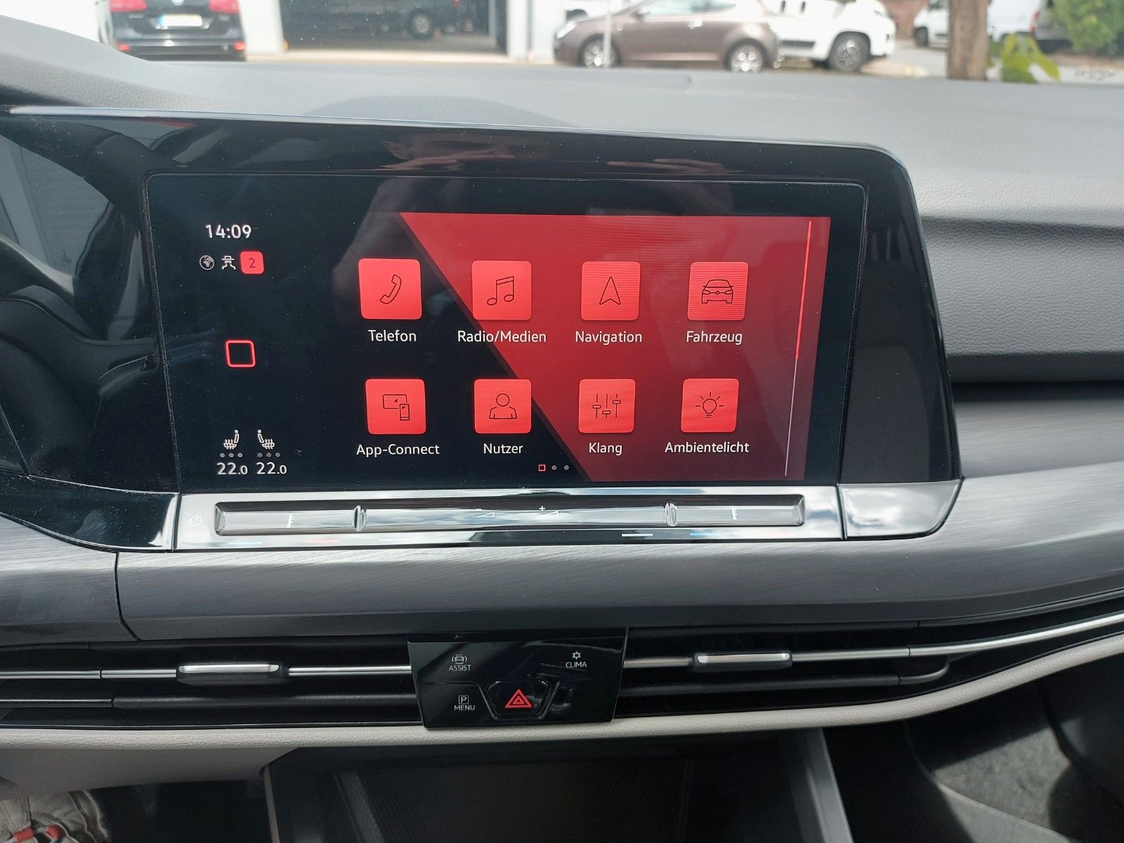 Volkswagen Golf VIII Variant 2.0 TDI Style - Samsaru's Car Outlet