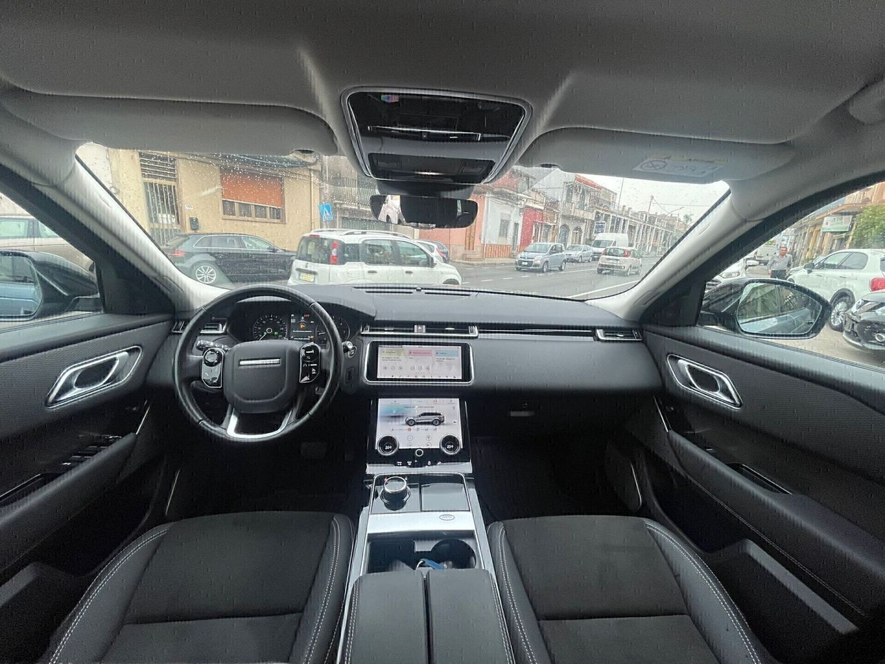 Range Rover Velar 2.0D - Samsaru's Car Outlet