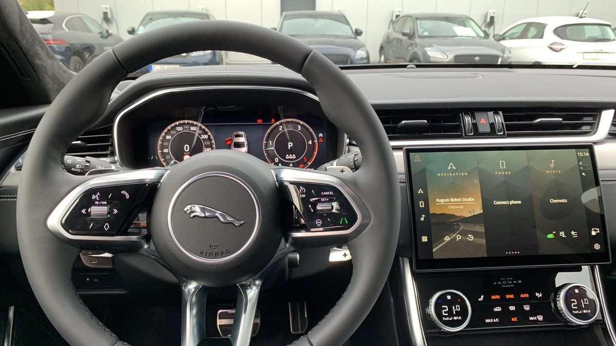 Jaguar XF D200 R-DYNAMIC HSE ACC+DAB+SHZG+LED+LMF+NAV