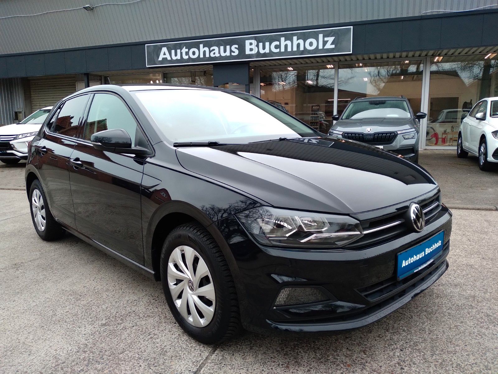 Volkswagen Polo 1.0 TSI DSG Comfortline - Samsaru's Car Outlet