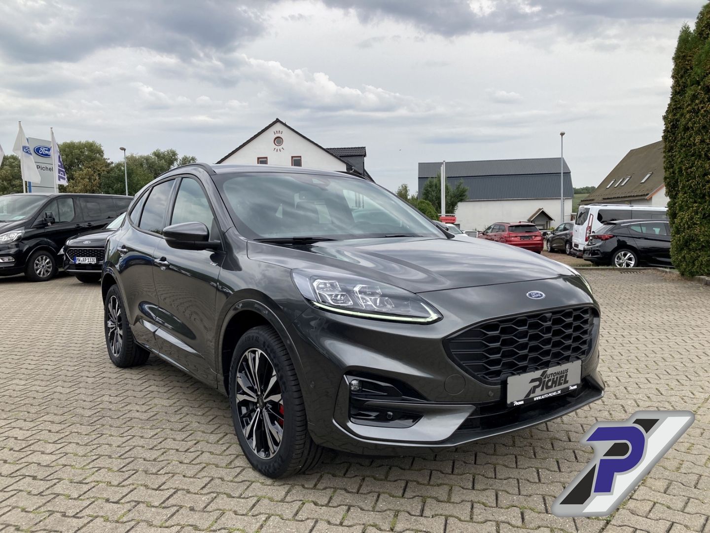 Ford Kuga PHEV ST-Line X - Samsaru's Car Outlet
