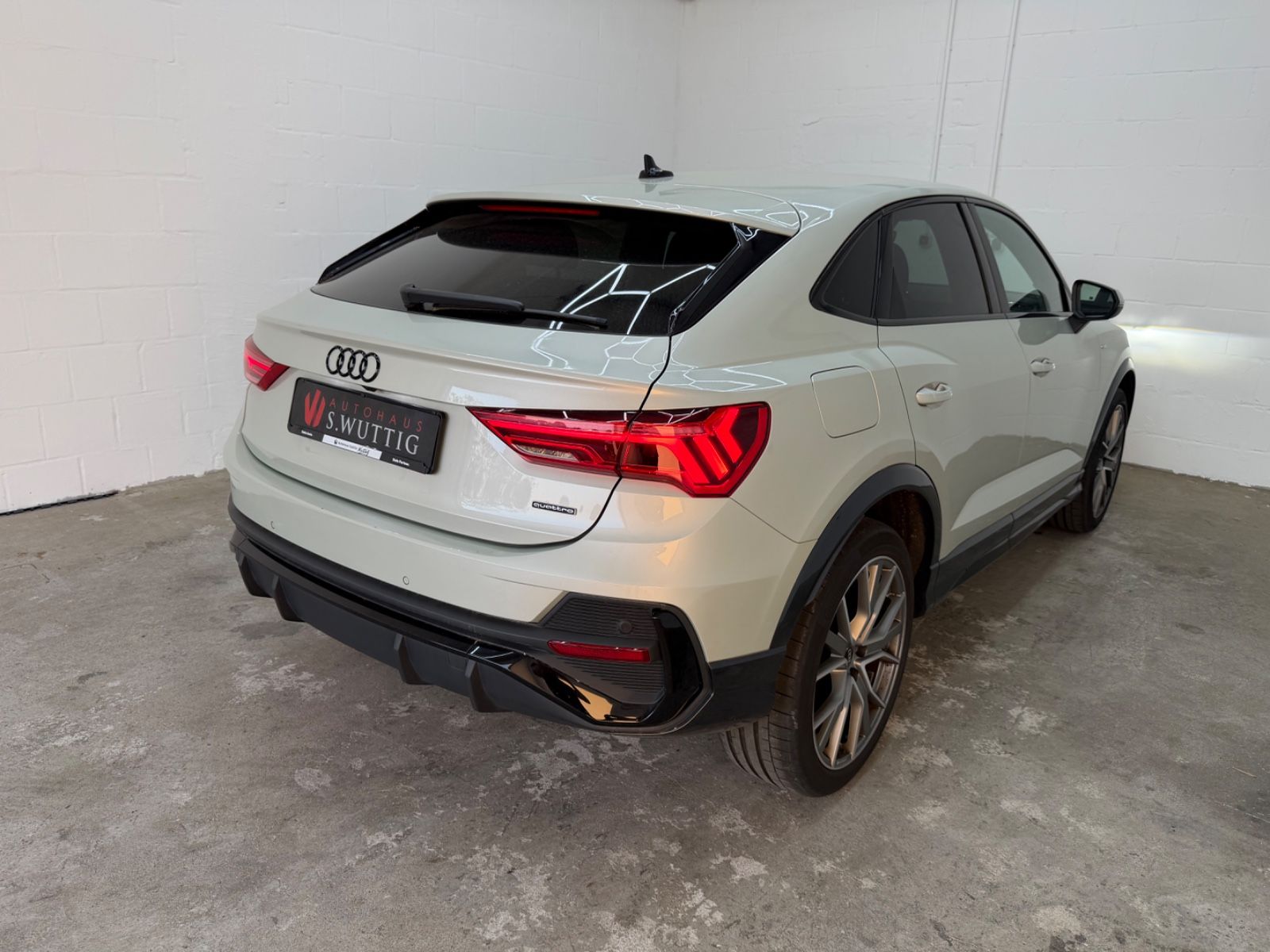 Audi Q3 Sportback 40 TDI quattro S line+LEDER+SONOS+