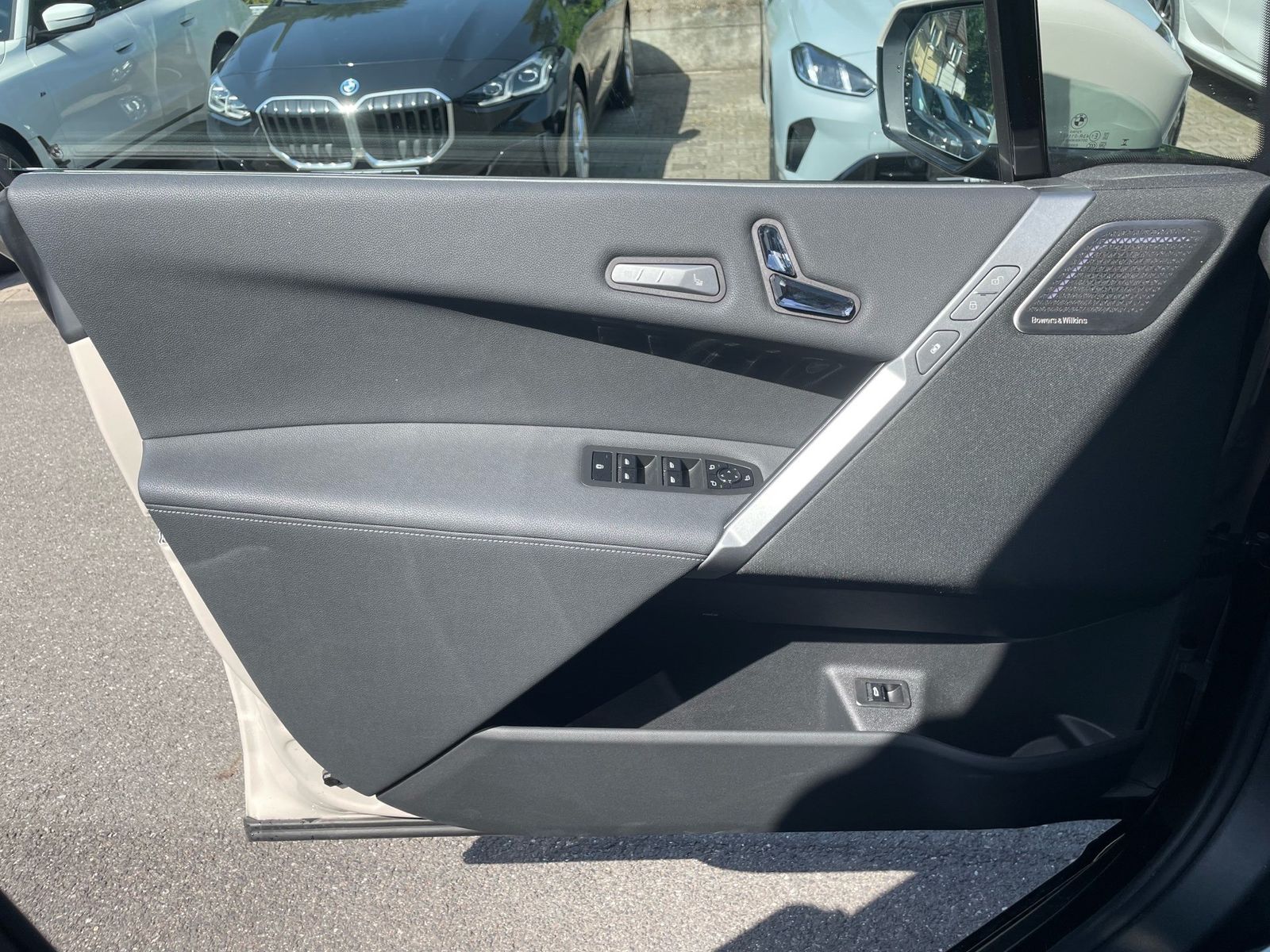 BMW iX xDrive60 M Sport Pro || Pano AHK Autobahnass