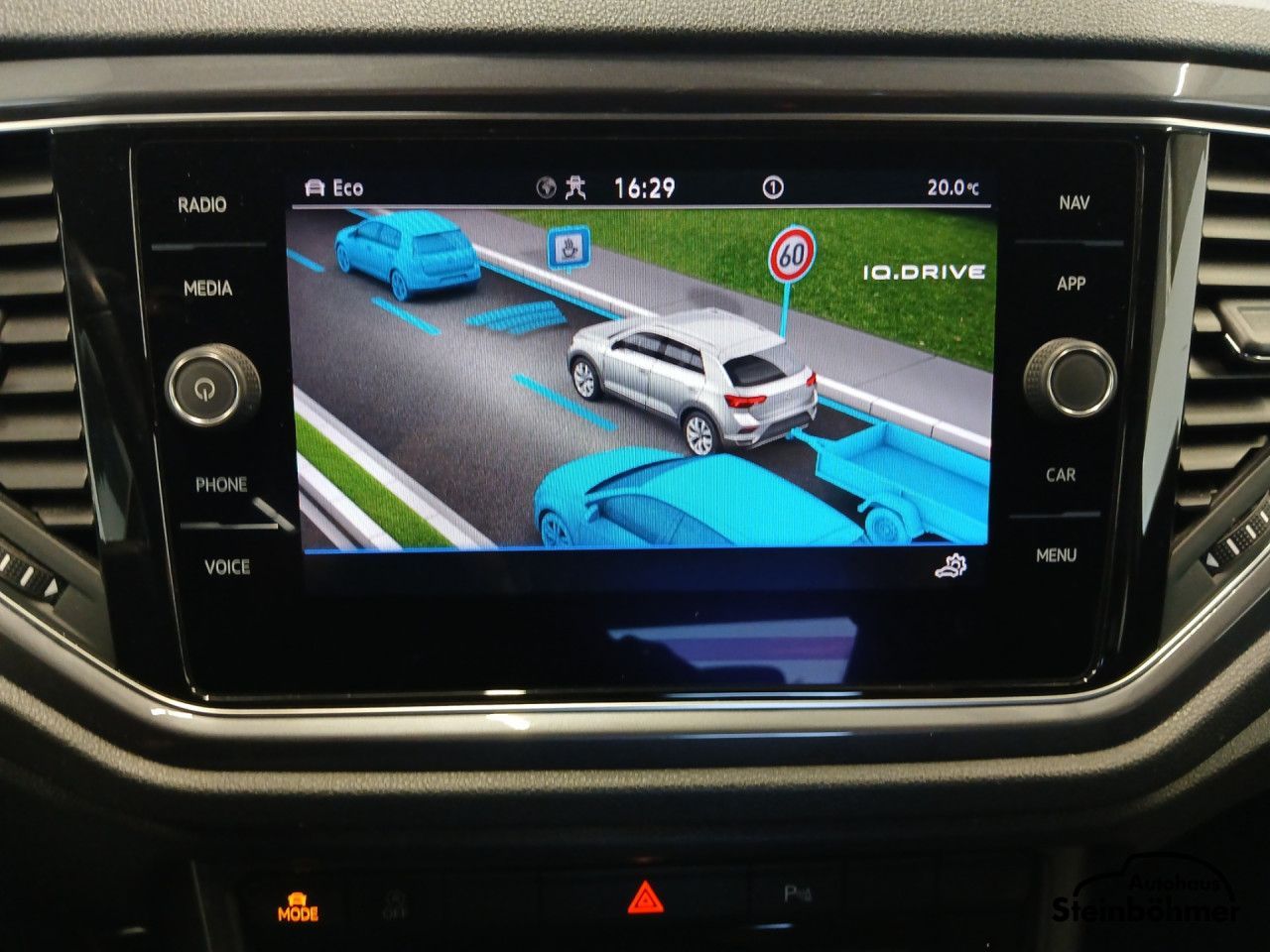 Volkswagen T-ROC Sport 1.5TSI DSG - Samsaru's Car Outlet