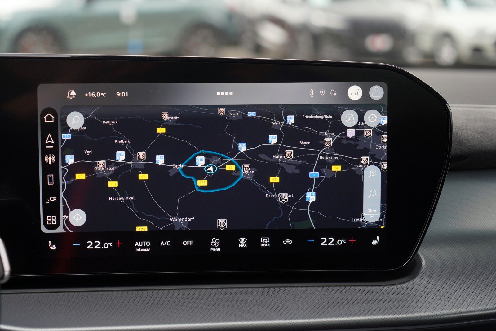 Audi Q3 SUV e-hybrid AHK S-LINE PANO TECH PRO MATRIX