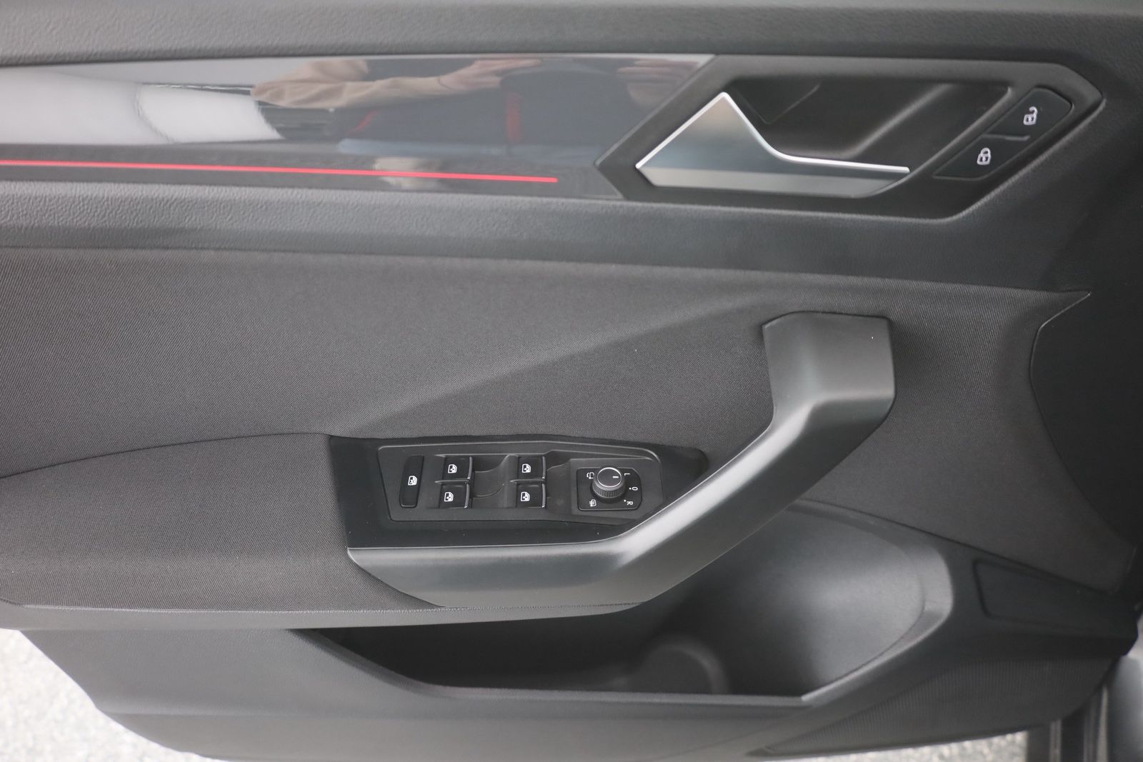 Volkswagen T-Roc 2.0 TSI 4Motion sport - Samsaru's Car Outlet