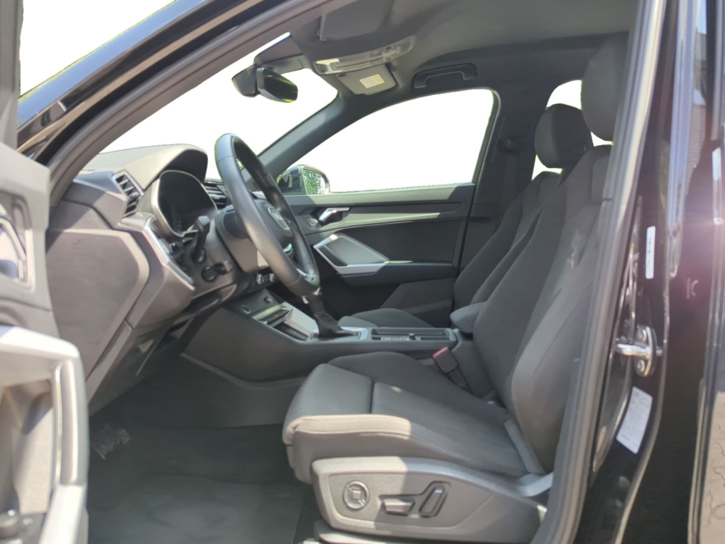 Audi Q3 S line 35 TDI quattro S tronic - Samsaru's Car Outlet