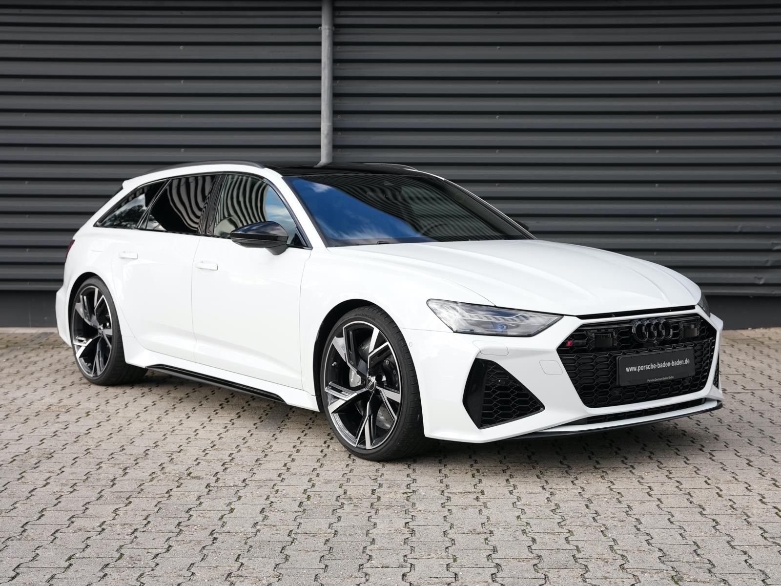 Audi RS6 Avant quattro Sportabgas Standheizung FLA HU
