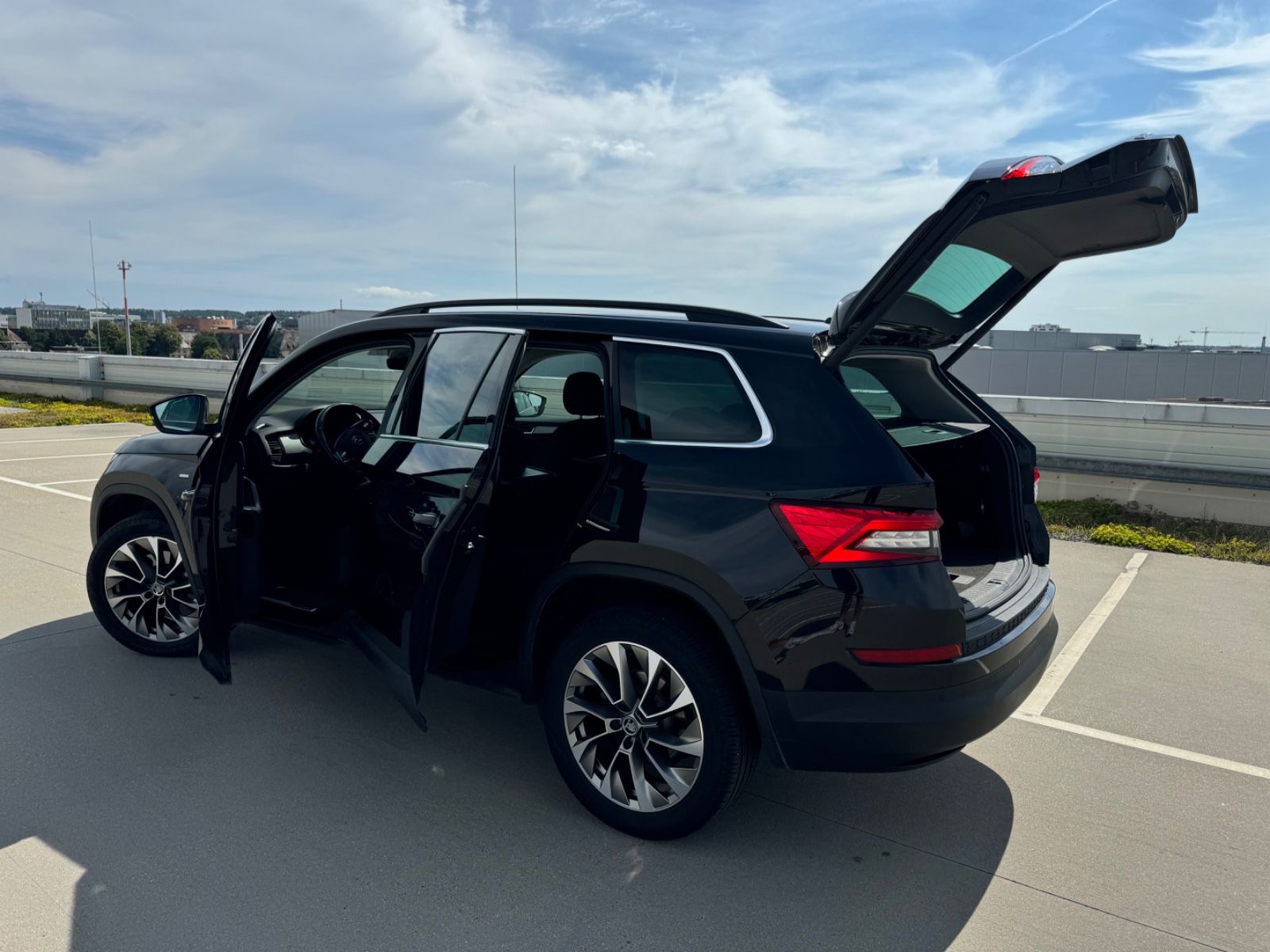 Skoda Kodiaq 2.0 TDI Clever 4x4 VIRTUAL*NAVI*LED*AHK