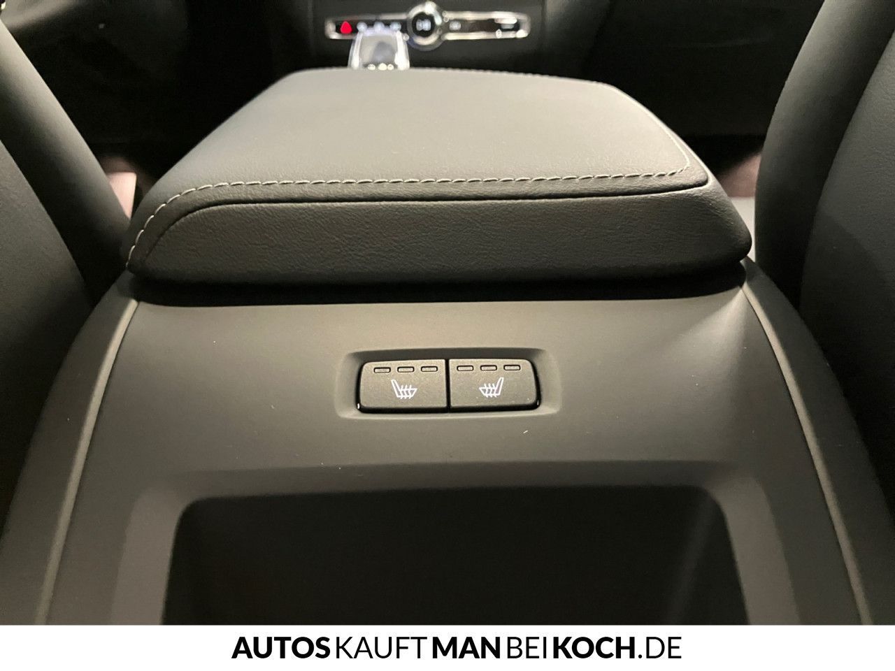 Volvo XC60 B5 AWD PlusDark ACC BLIS AHK 4xSHz VLED H&K