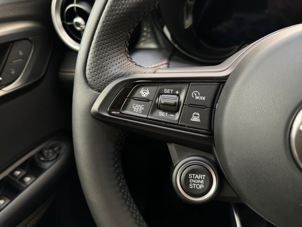 Alfa Romeo Tonale Plug-In NAVI SHZG LHZG 360°KAM EL.HECKKL