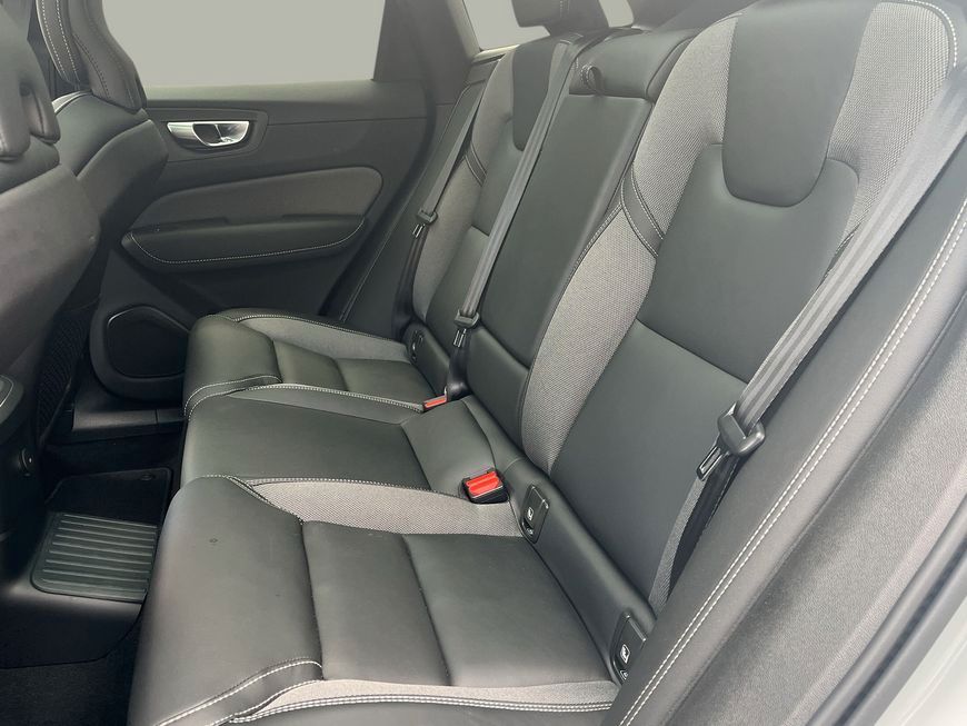 Volvo XC60 T6 AWD Plug-in Hybrid Plus Dark