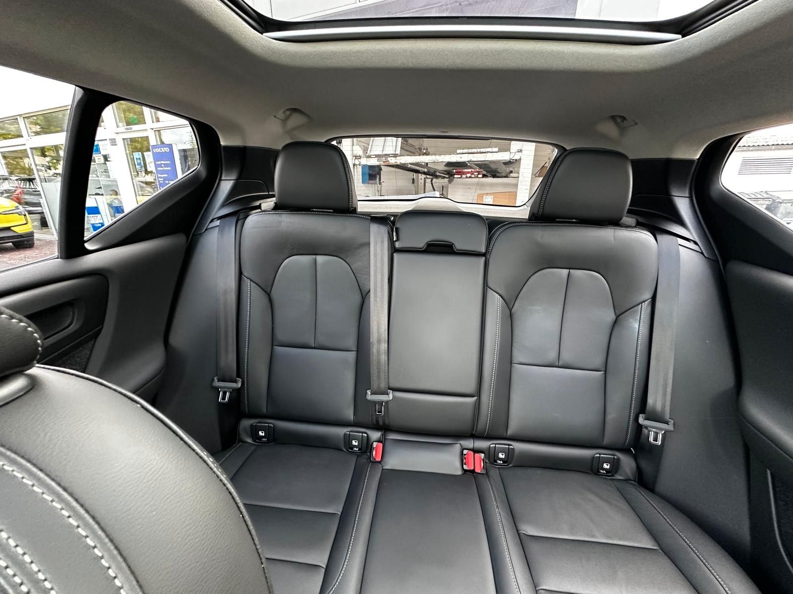 Volvo XC40 B3 Plus Dark Leder,AHK,Pano,360°,BLIS,ACC