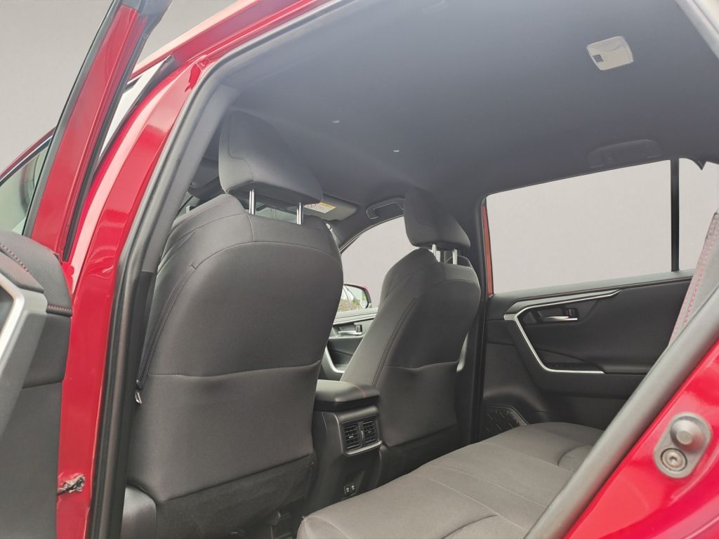 Toyota RAV 4 Plug-in-Hybrid - Samsaru's Car Outlet