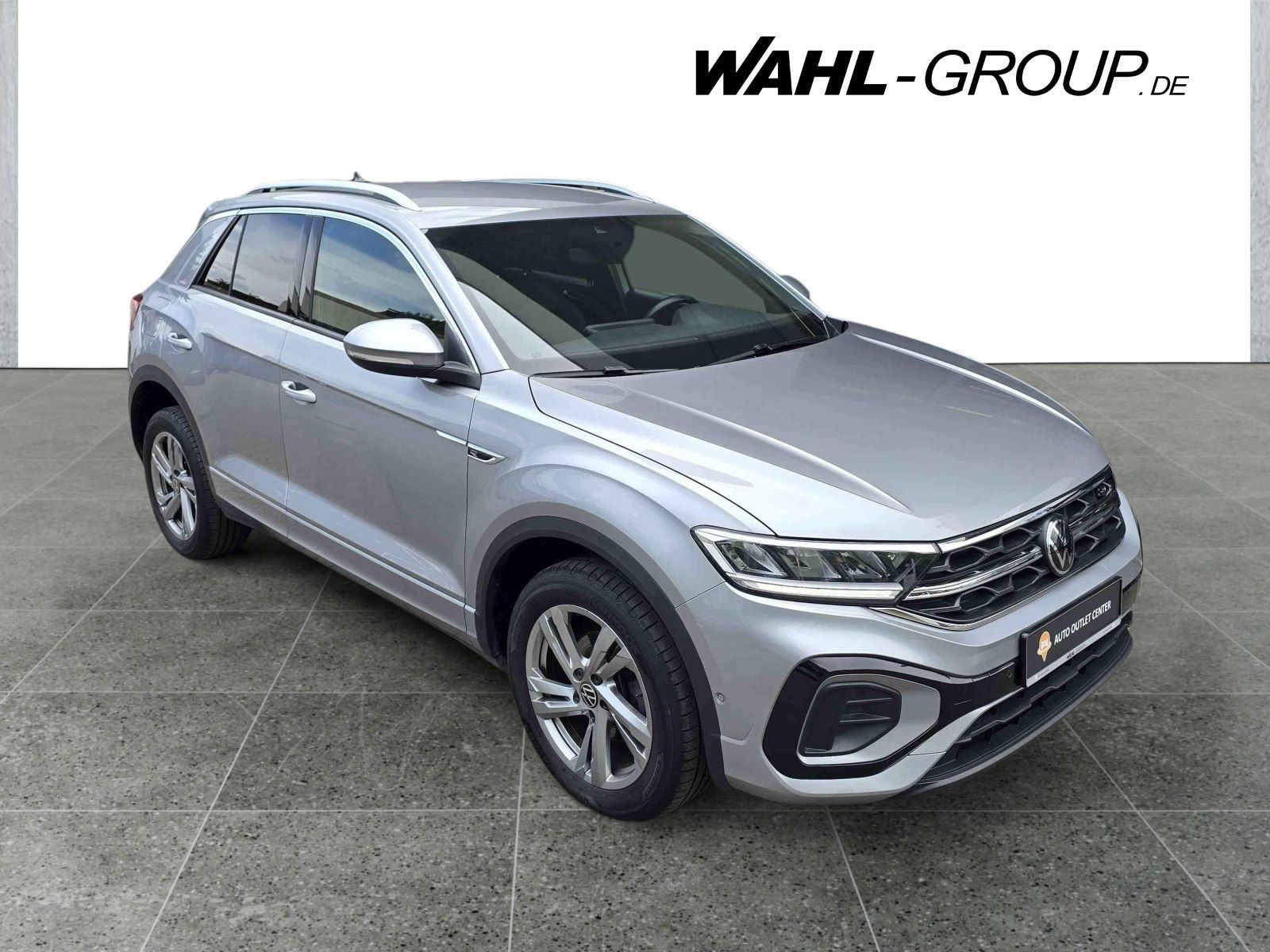 Volkswagen T-Roc 1.5 TSI R-LINE DSG - Samsaru's Car Outlet
