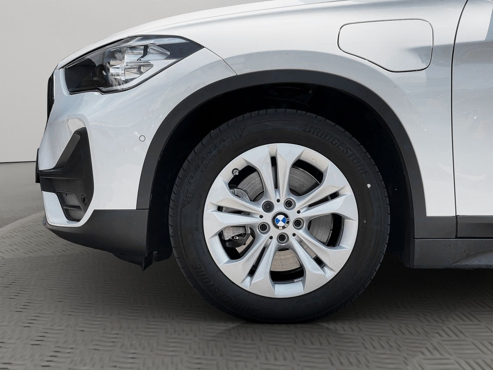 BMW X1 xDrive25e - Samsaru's Car Outlet