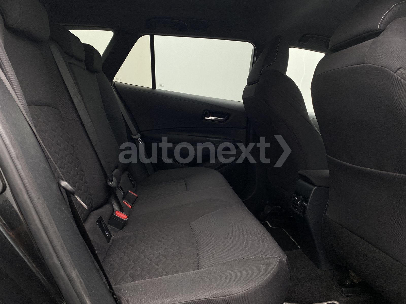 Toyota Corolla 2.0 Hybrid Business Edition - Samsaru's Car Outlet