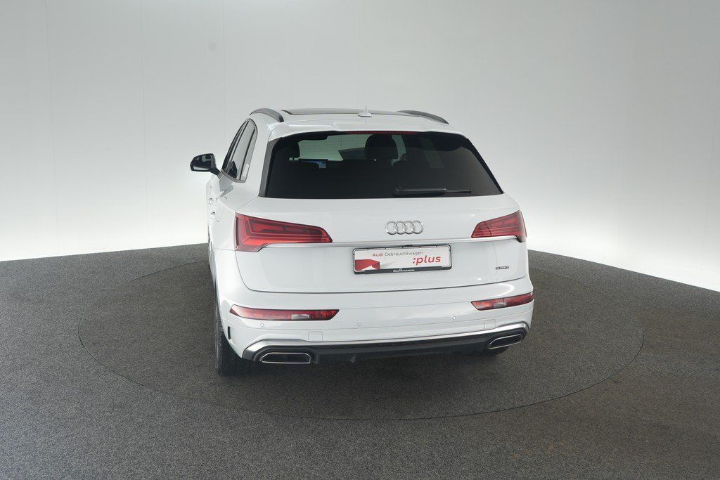 Audi Q5 55 TFSIe quattro S tronic S line AHK Pano