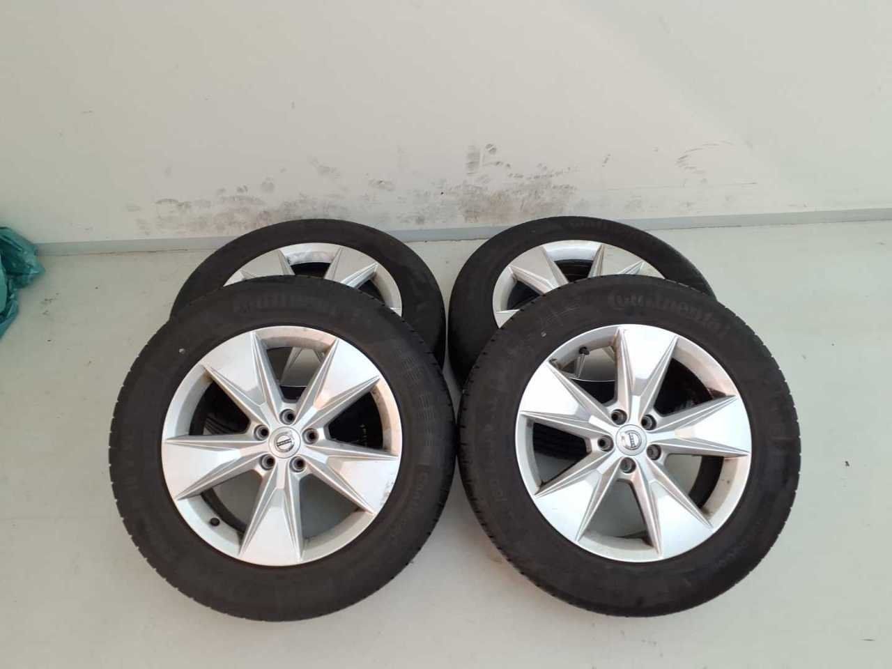 Volvo XC 60 B4 AHK El.Heckkl. LED Lane