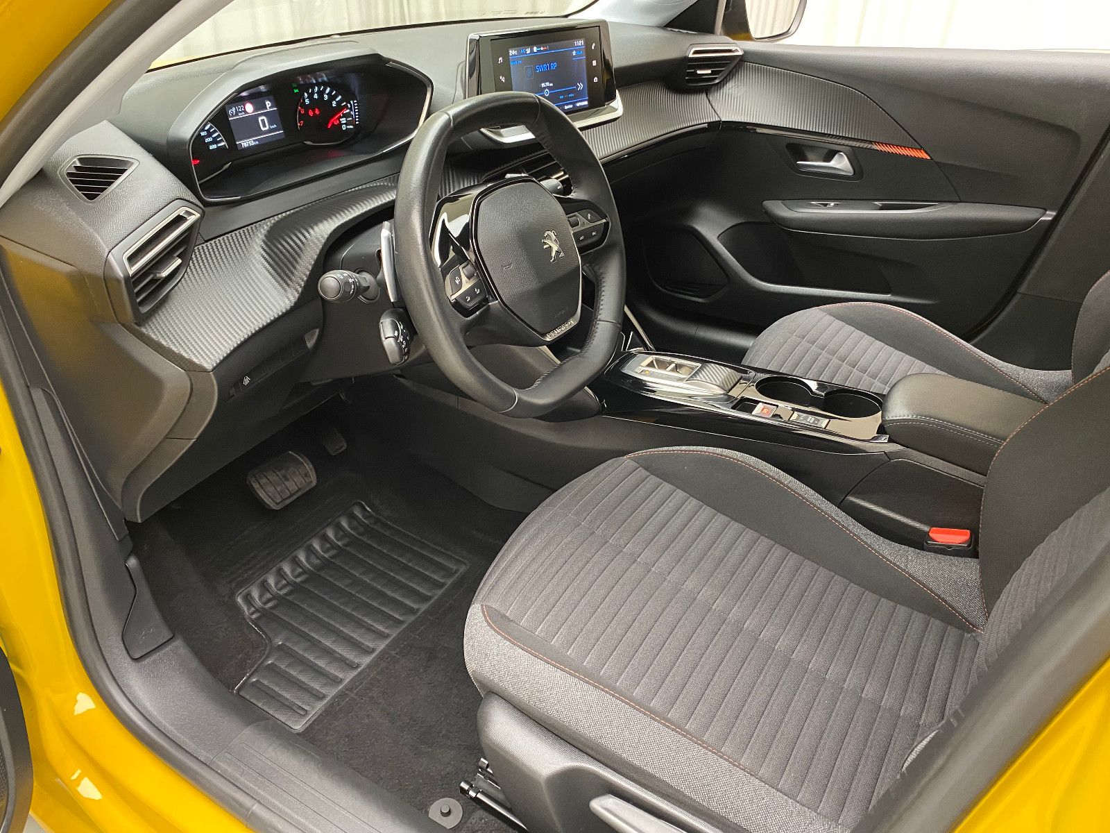 Peugeot 208 Active Pack 1.2 Automatik - Samsaru's Car Outlet