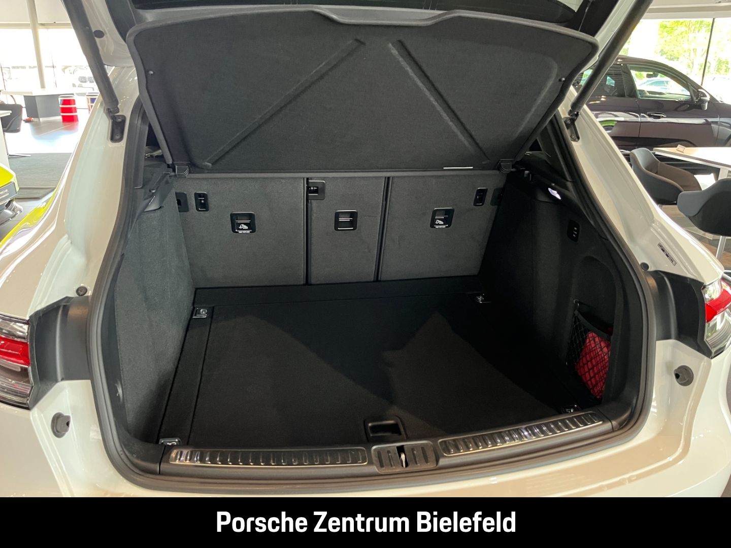 Porsche Macan S Luftfederung Panorama Rückfahrkamera LED