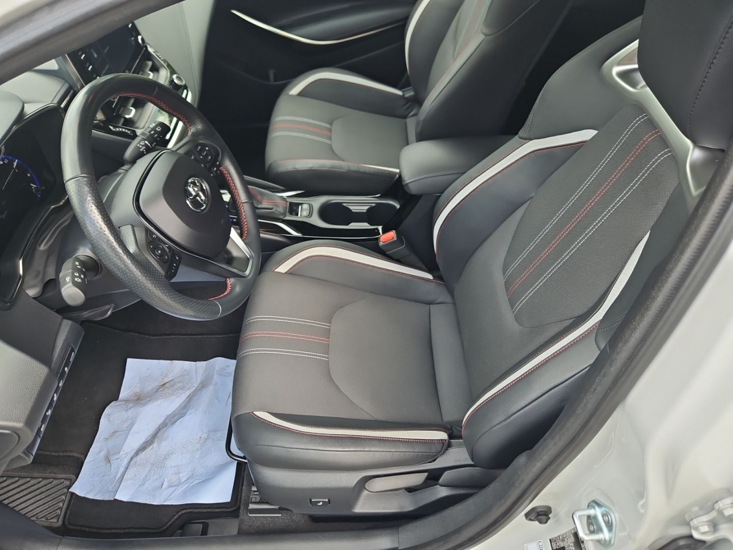 Toyota Corolla Touring Sports 2.0 Hybrid - Samsaru's Car Outlet