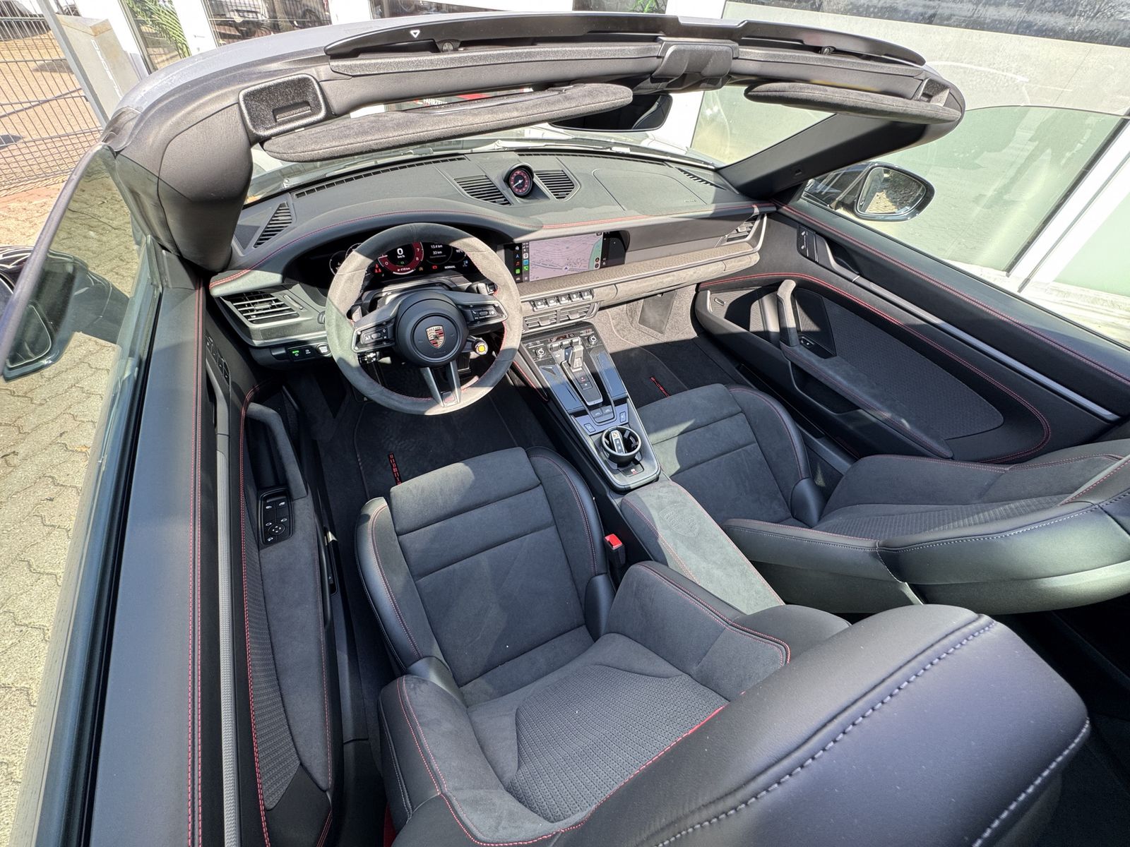 Porsche 992 .2 Targa 4 GTS T-Hybrid