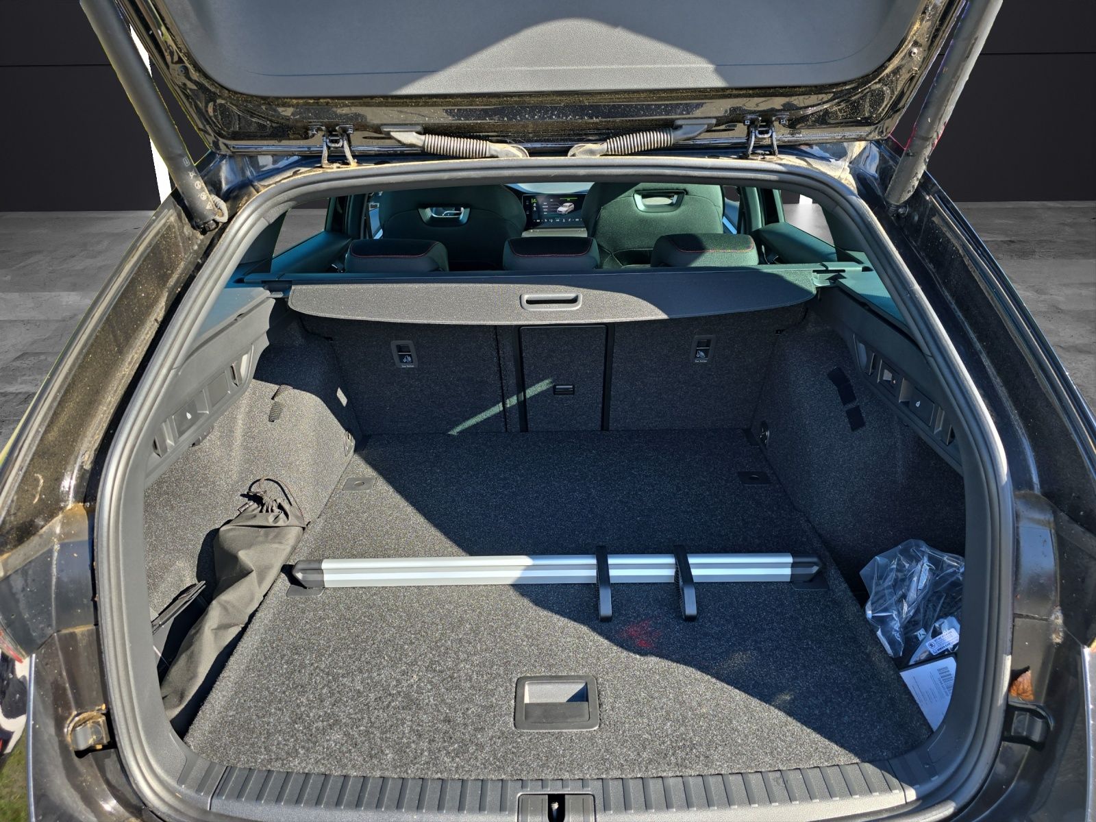 Skoda Octavia Combi RS 4x4 2.0 TDI DSG - Samsaru's Car Outlet