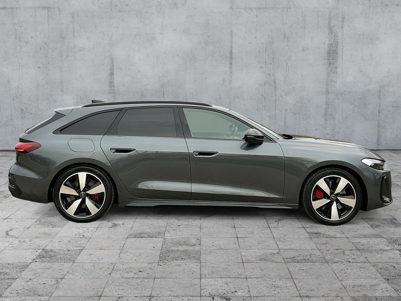 Audi A5 Avant e-hybrid 220kW S-LINE MATRIX+B&O+PANO