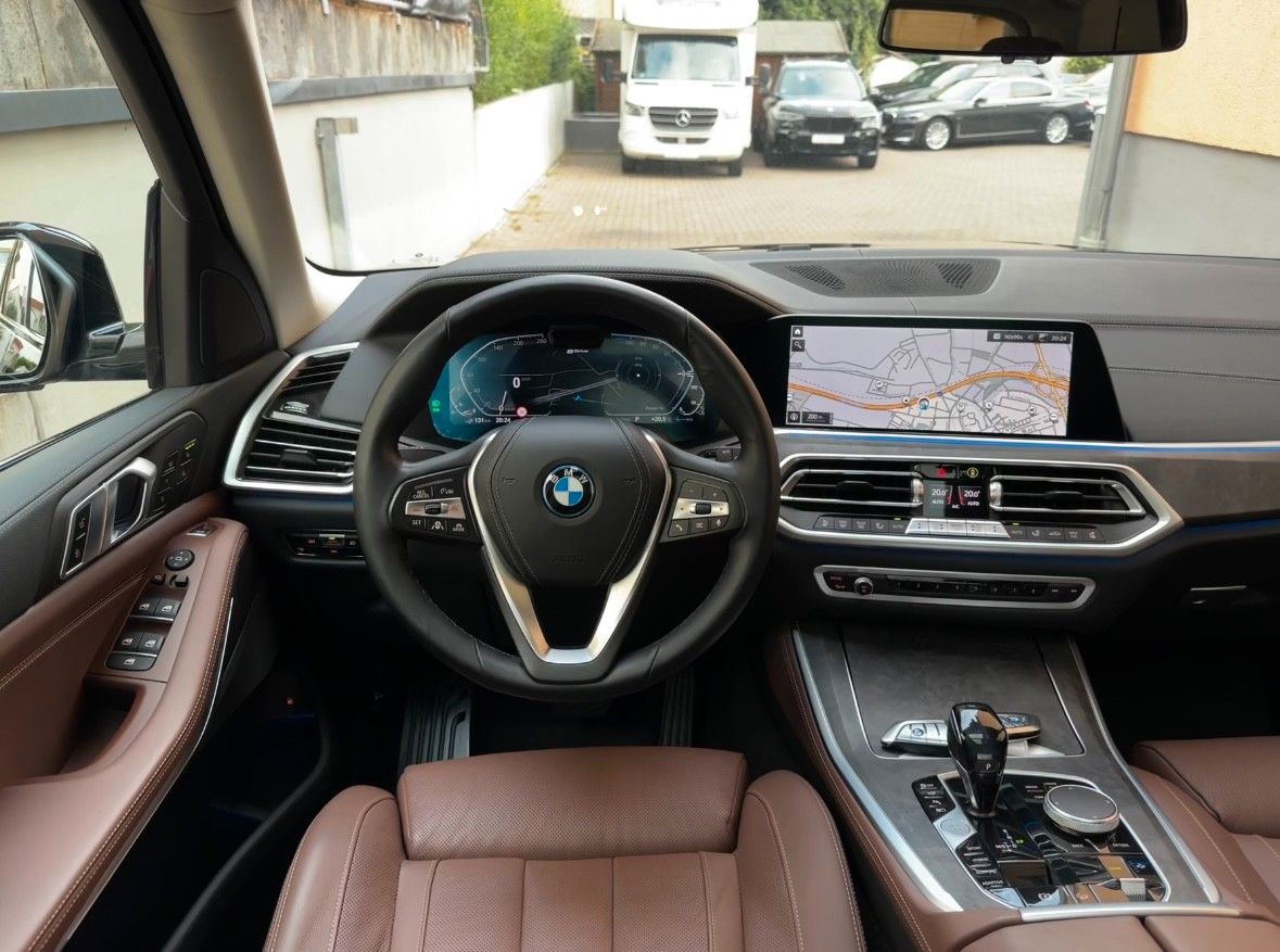 BMW X5 xDr45e PANO*Laser*Sitzkl*Massage*AHK*DA-Prof