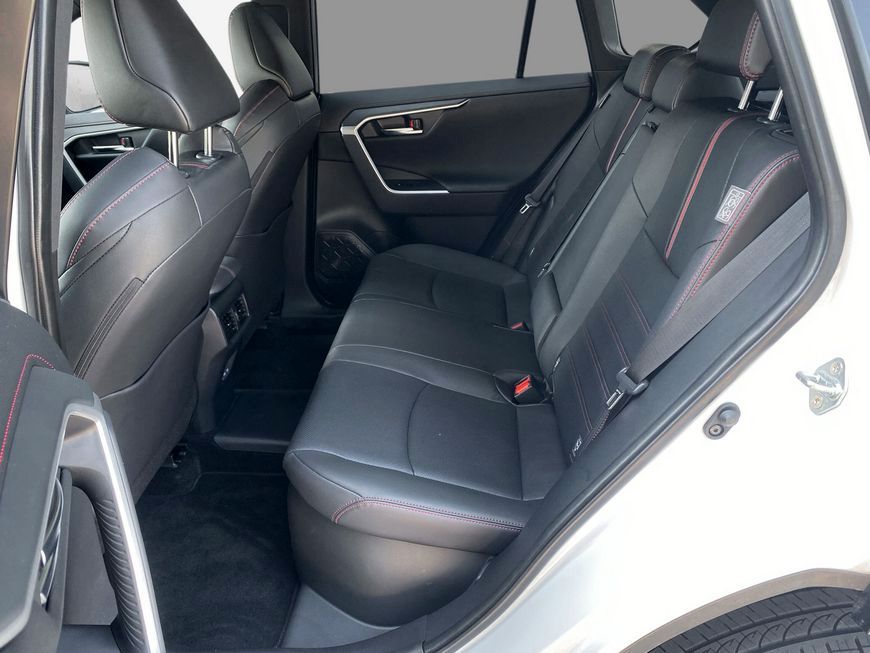Toyota RAV 4 Plug-in-Hybrid Style mit AHK