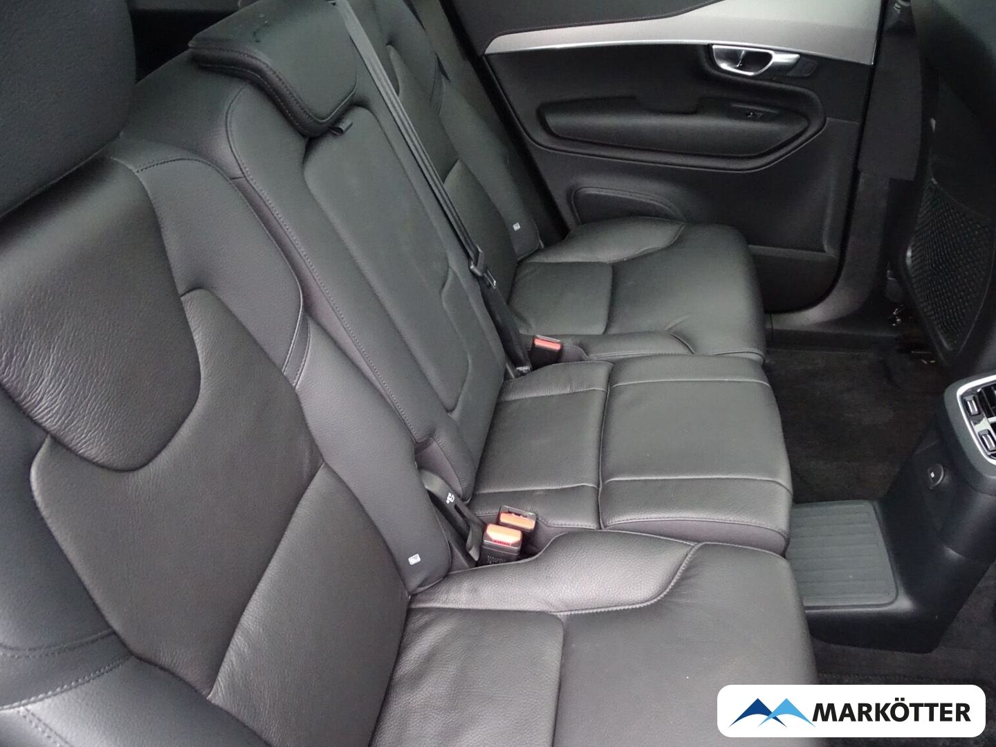 Volvo XC90 Plus Dark Recharge Plug-In Hybrid AWD 7-Sit