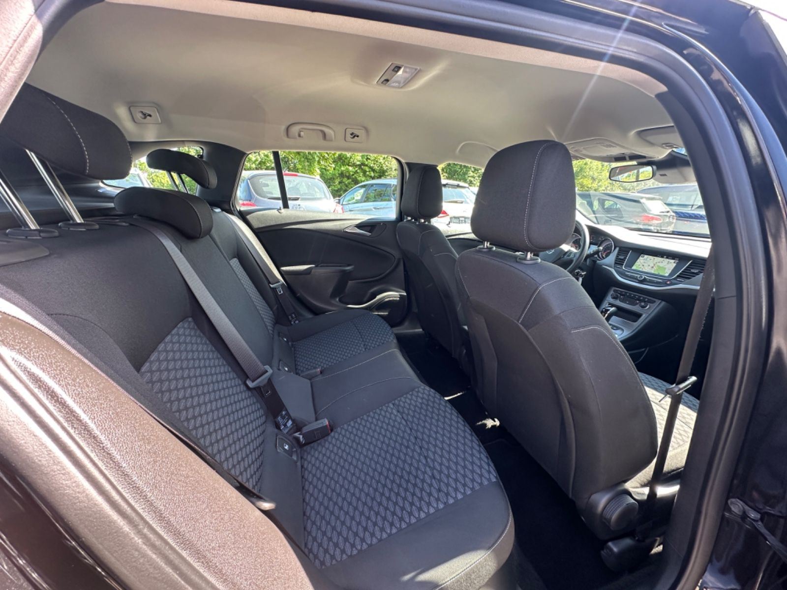 Opel Astra 1.4 Turbo Edition - Samsaru's Car Outlet