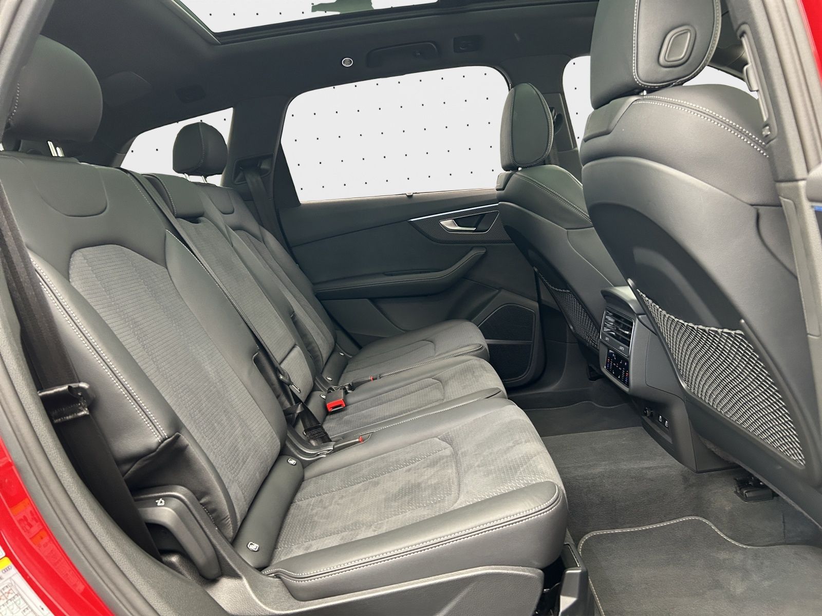 Audi Q7 50 TDI quattro S-LINE*NAVI*HUD*AHK*PANO*7-SIT