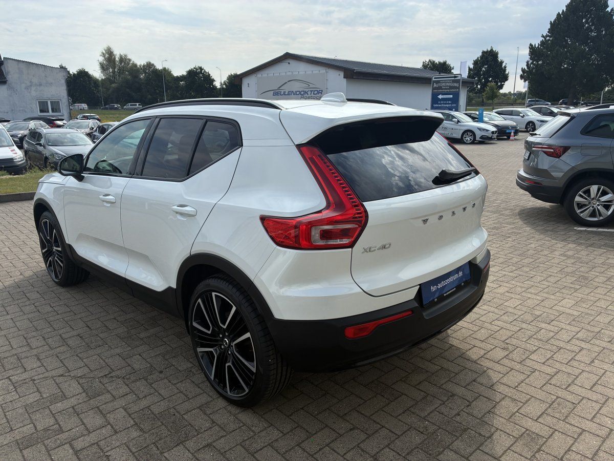 Volvo XC40 B4 Ultra Dark Memory inkl. Winterräder