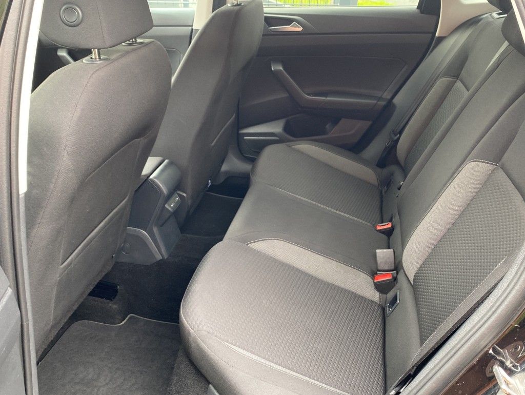 Volkswagen Taigo 1.0 TSI Life - Samsaru's Car Outlet